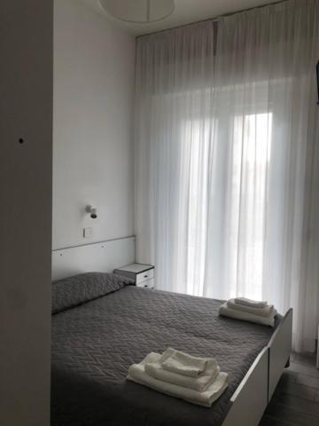 Hotel Oria リミニ エクステリア 写真
